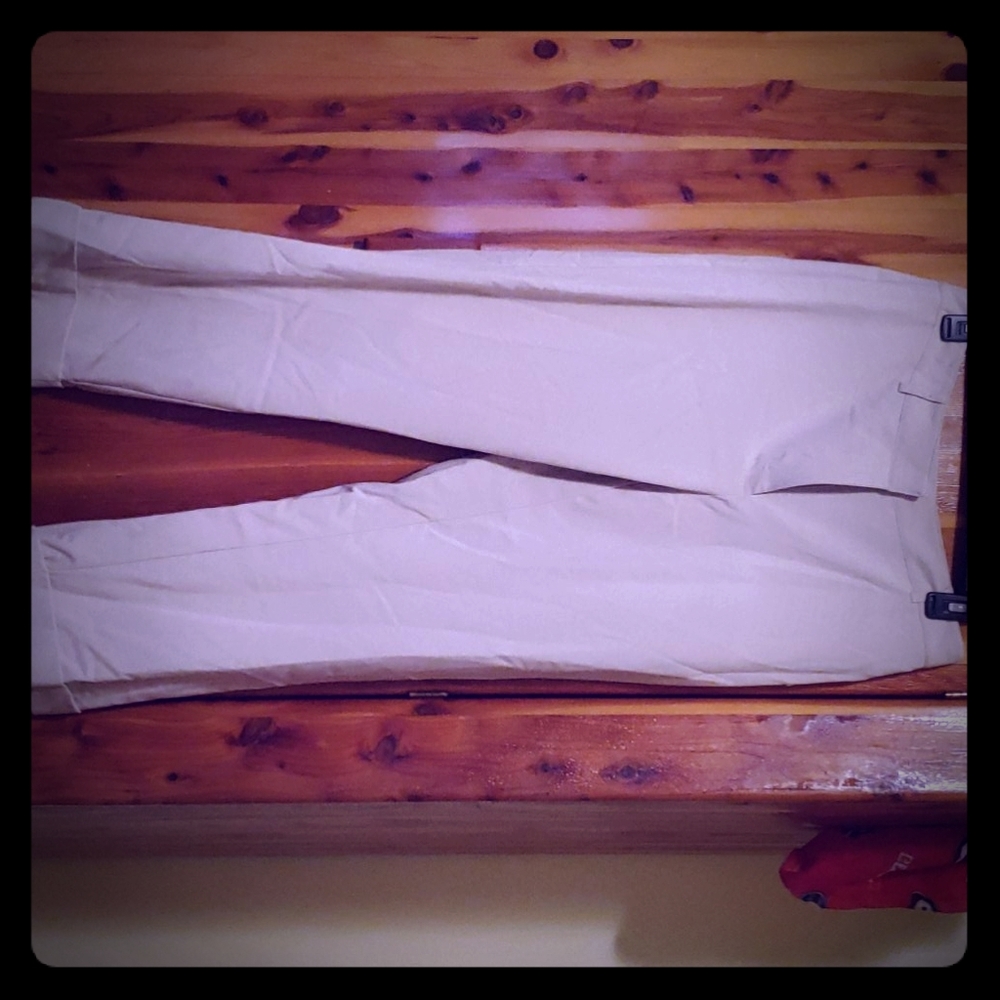 Khaki capris